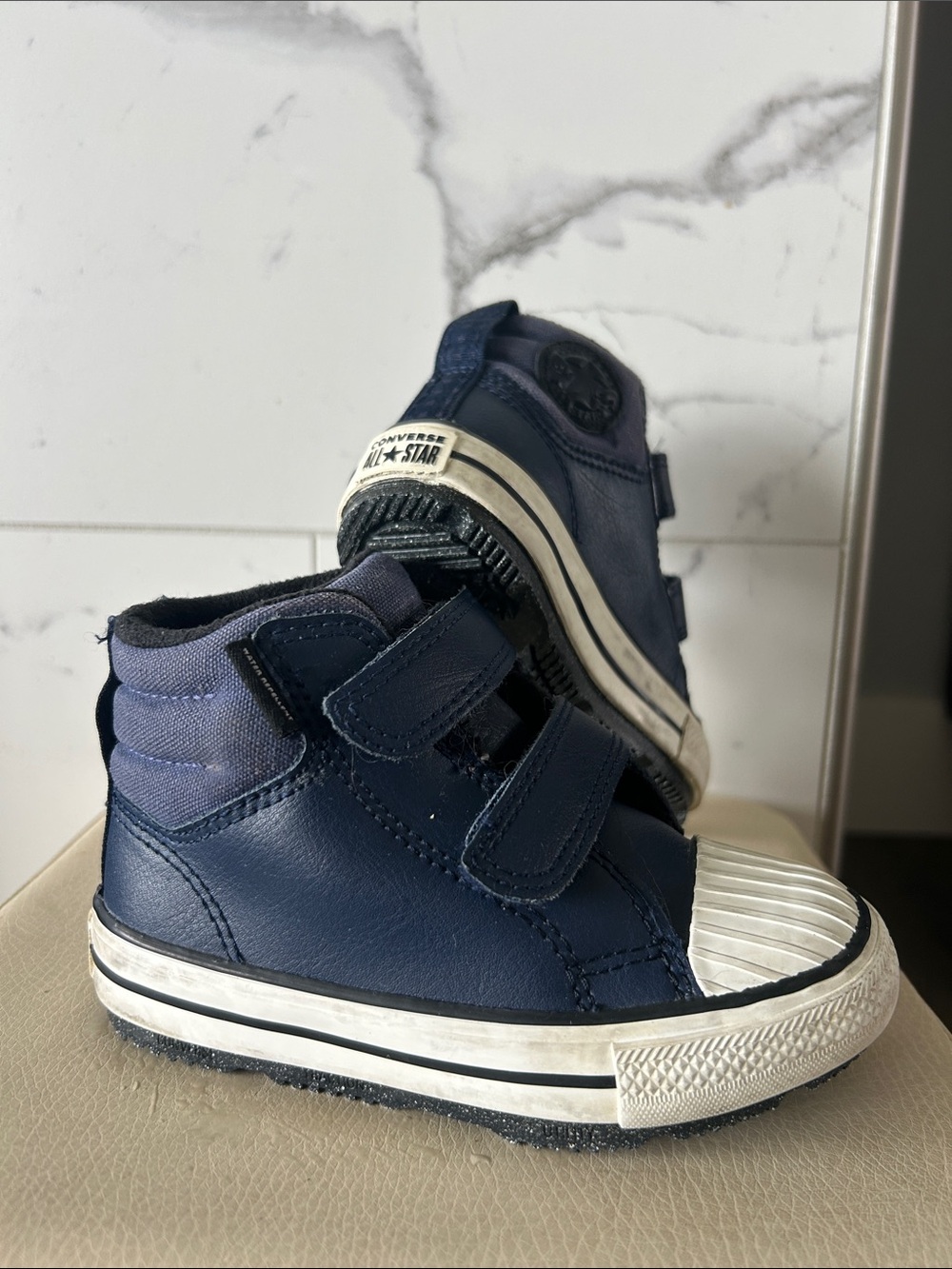 Converse Kids Navy High-Top Hook-and-Loop Sneakers - size 8c